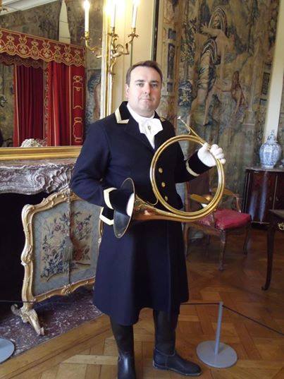 Tenue bleue de sonneur de trompe de chasse